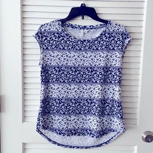 Elle - X Small Navy & White Floral Blouse